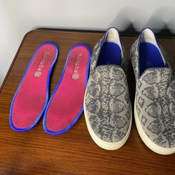 Rothy's Snake Gray Retired Print Sneaker Loafer Size 6.5 - Picture 8 of 8